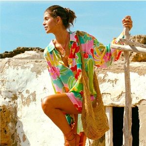 SPELL’S Margi Blouse in an XXL.